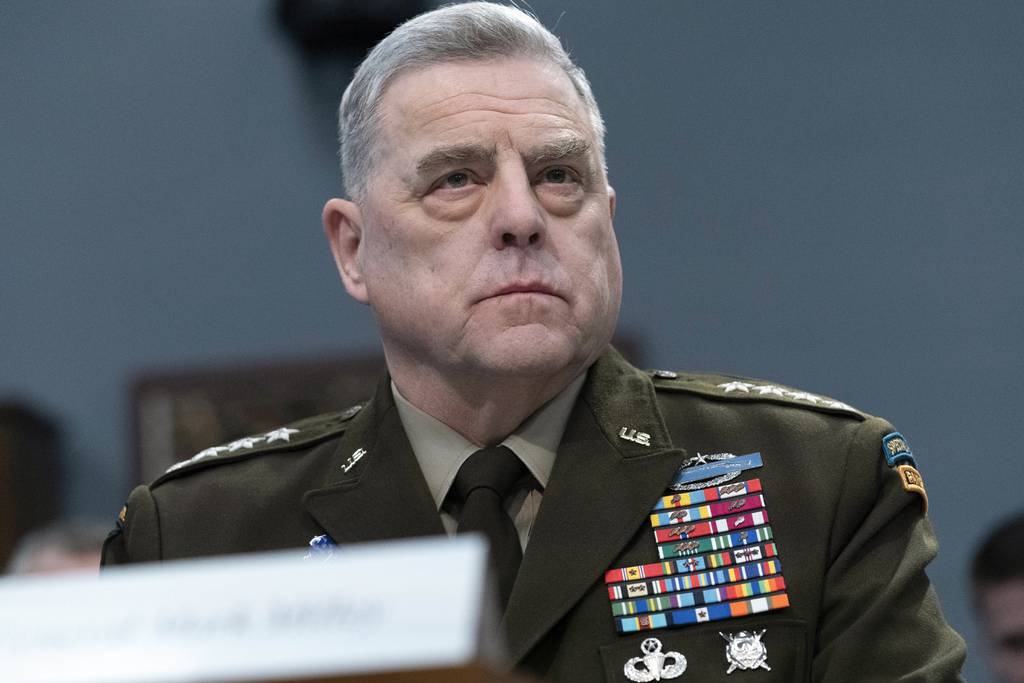 Statele Unite nu știu dacă avionul de luptă rusesc a lovit în mod intenționat drona americană, spune un oficial militar de rang înalt