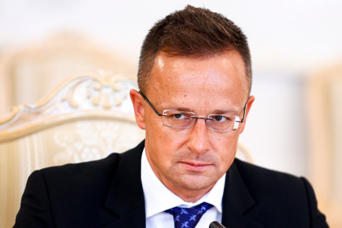 Ministrul ungar de Externe, Peter Szijjarto critică Ucraina despre care afirmă că ‘urmăreşte să desfiinţeze minorităţile etnice’