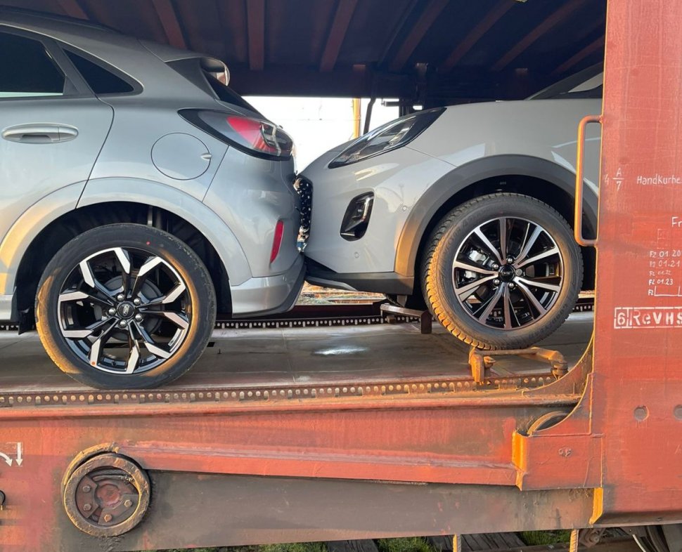 Trenul deraiat în Teleorman era încărcat cu autoturisme Ford