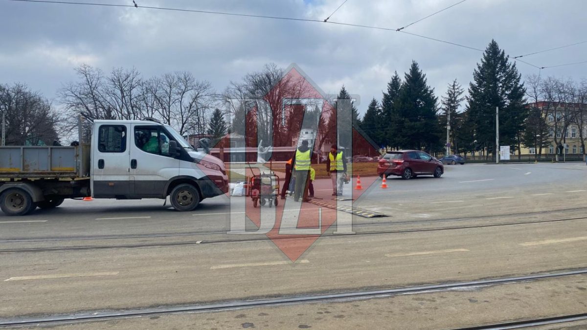 Tristeţe pentru posesorii de BMW! Adio drifturi în Rond Agronomie. Se montează “cocoaşe” – FOTO