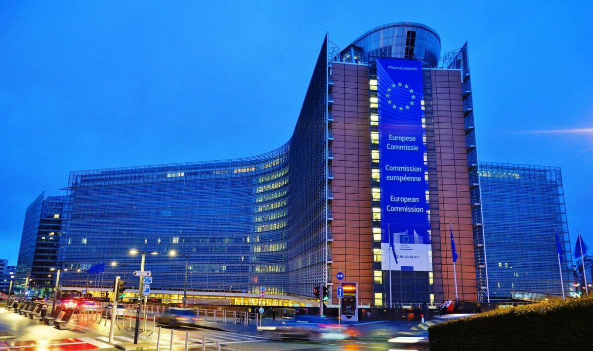 Comisia Europeană va reveni asupra cifrelor alocate fermierilor români. Klaus Iohannis a prezentat situaţia dificilă în care se află aceştia
