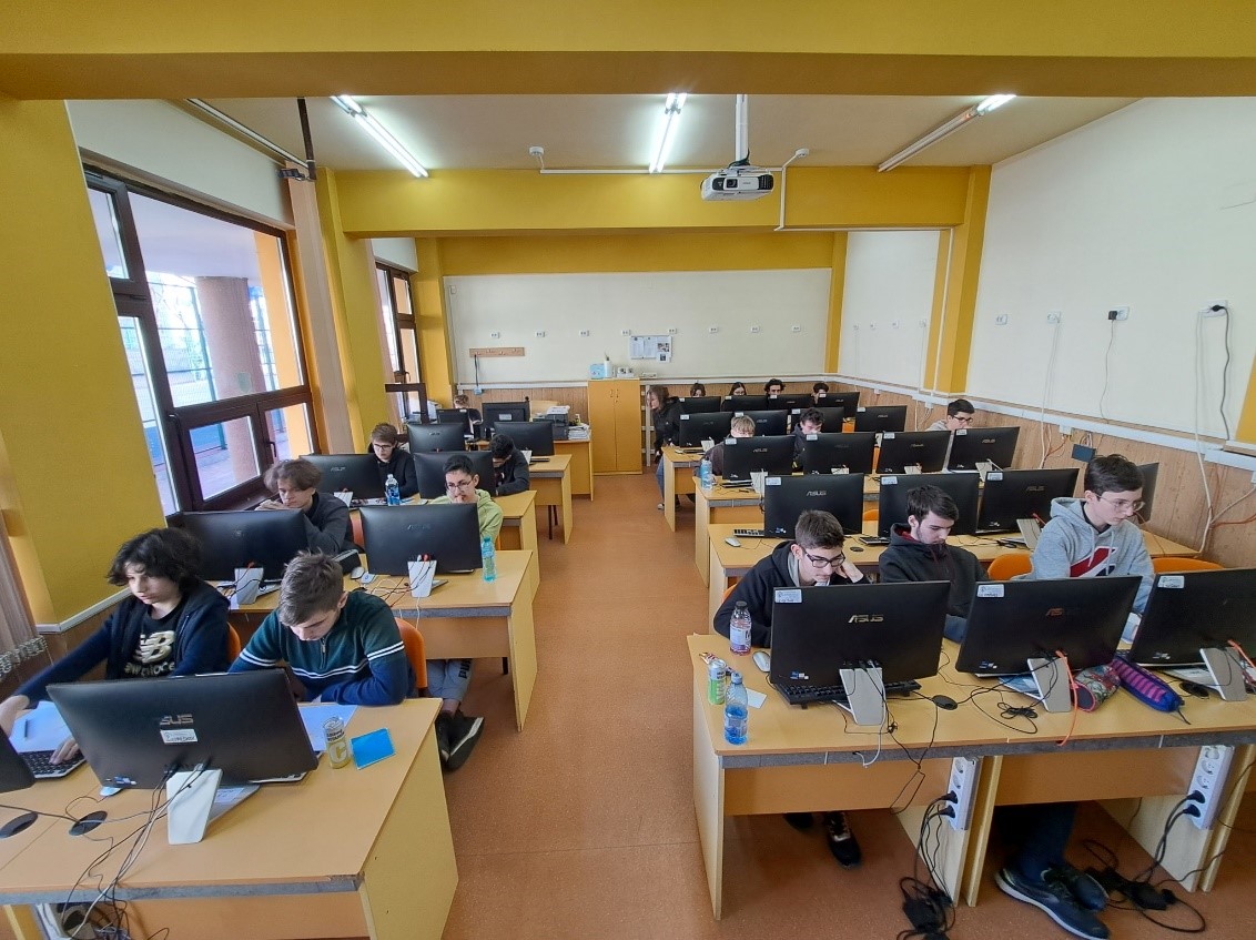 „CNER_CODE”, concurs de informatică organizat de Colegiul Național „Emil Racoviță” Iași și CJE. Iată premianții – FOTO