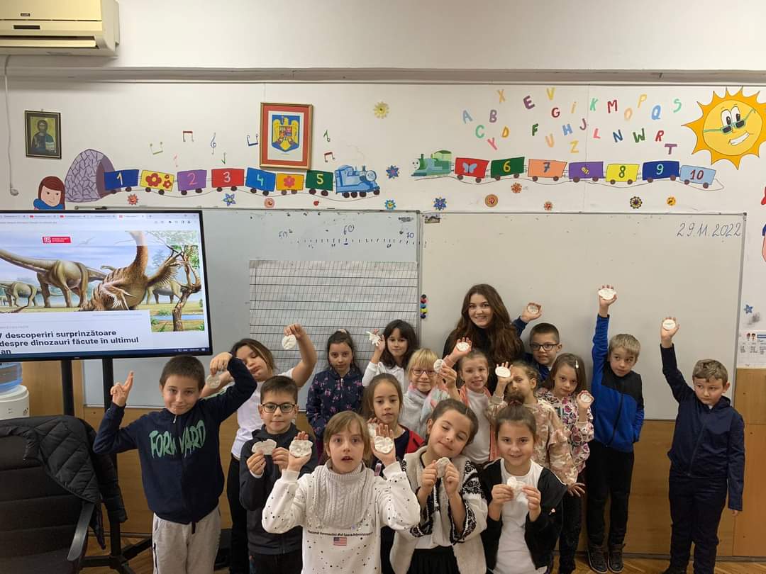 Proiectul educațional ”Discover S.T.E.A.M.”, la Colegiul Național de Artă „Octav Băncilă” Iași