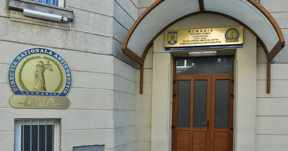 Ionel Nuță, director în cadrul Agenției Domeniile Statului, arestat de DNA. I-ar fi cerut unui afacerist 350.000 de euro pentru un contract de arendă