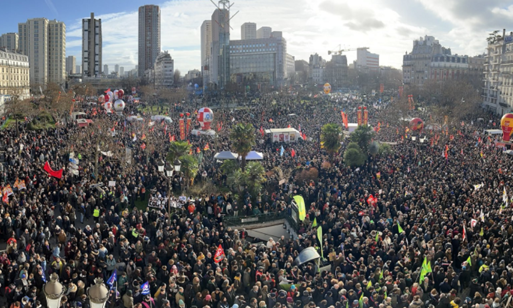 Este haos în Franța: proteste cu peste un milion de oameni în stradă – VIDEO
