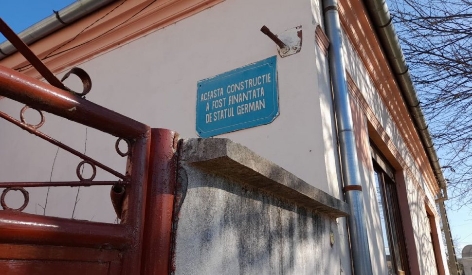 Un cetăţean german, care aducea ajutoare pentru orfanii din Arad, reţinut după ce şi-a bătut joc de doi copii timp de câţiva ani