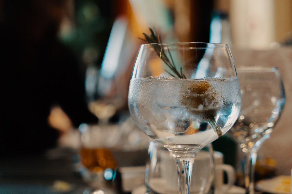 Mit sau realitate: consumul moderat de gin prelungește viața