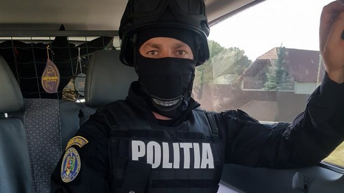 Marian Godină, despre bombardierul care striga după luptătorii SAS: „Gâște fără pic de minte! Fac pipilică pe ei”