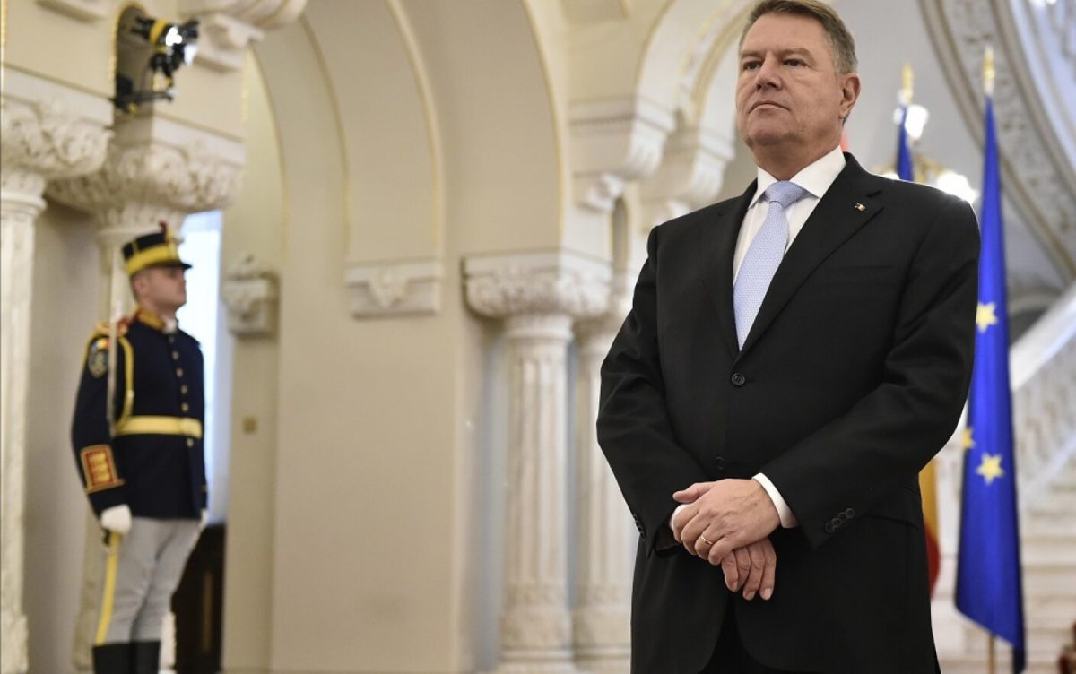 Culmea ironiei. Klaus Iohannis, după plimbările cu avionul de lux: „Promovarea educației privind schimbările climatice constituie o prioritate a mandatului meu”