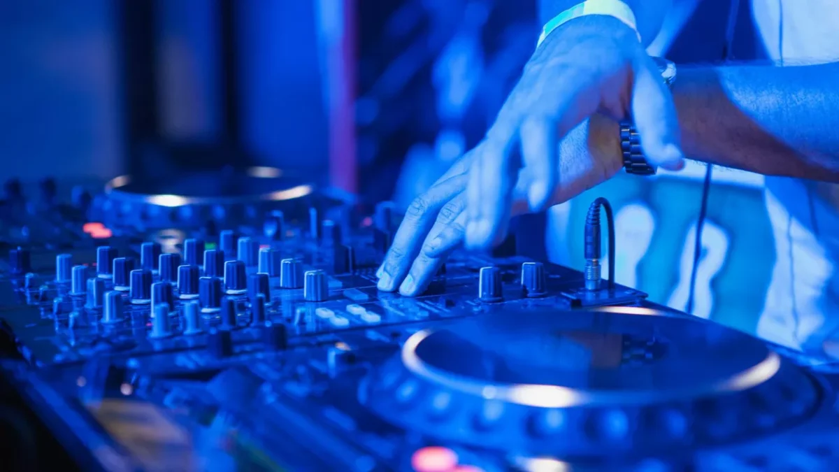 Doliu imens în lumea muzicii. Un DJ care a rescris istoria s-a stins din viață – VIDEO