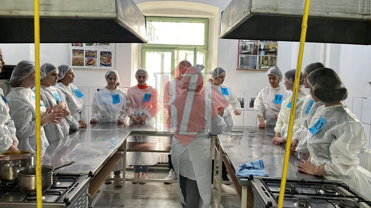 Concursul culinar „Micii Bucătari”. Zeci de copii din Iași concurează pentru premiul cel mare – FOTO