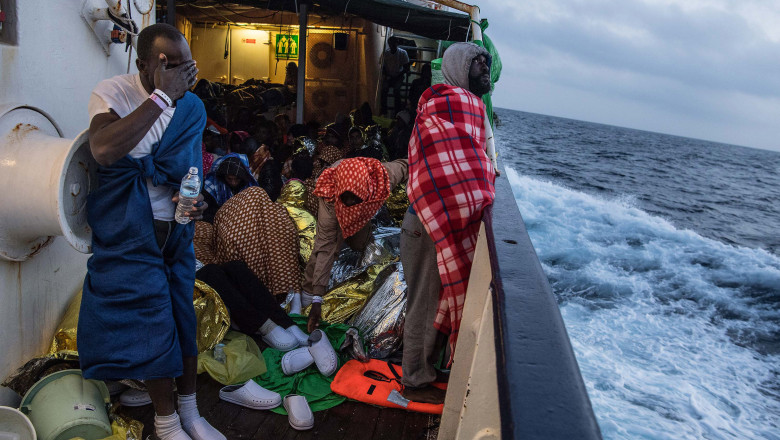 Zeci de migranți au murit înecați în Mediterană