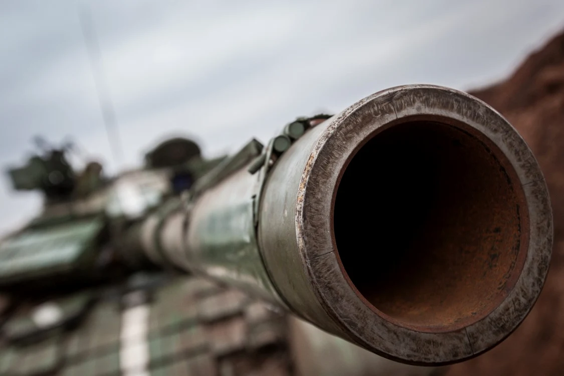 Un nou proiect pentru sprijinul militar acordat Ucrainei. UE propune un miliard de euro pentru obuze de artilerie