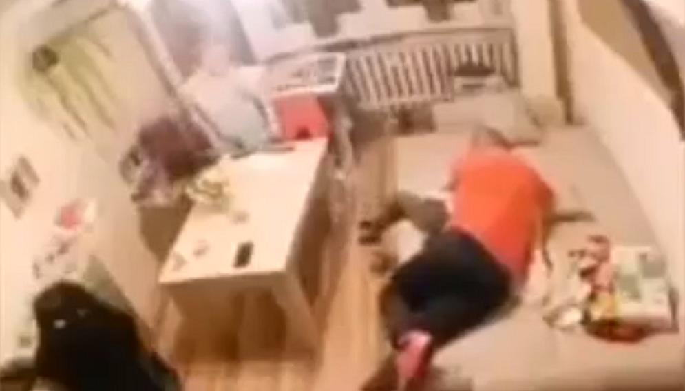 Halucinant! Doi polonezi au încercat să-și omoare copilul. Momentul, transmis live pe TikTok – VIDEO