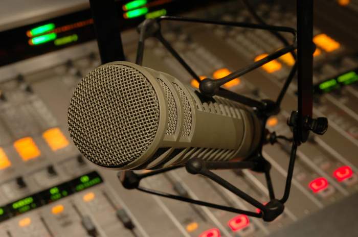 Polițiștii din Capitală au închis mai multe posturi de radio care funcționau clandestin