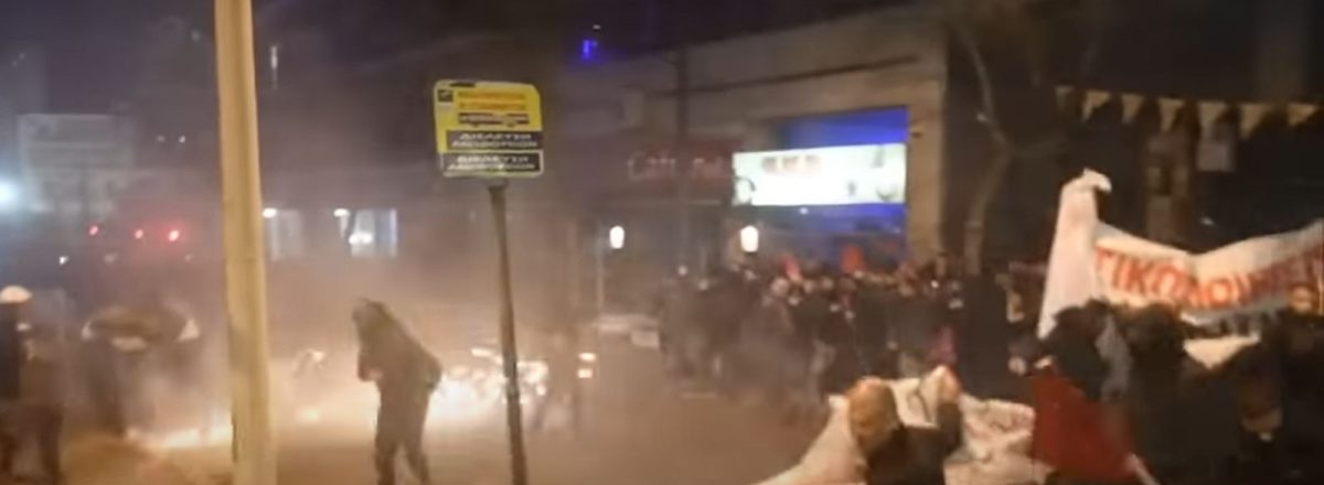Proteste în Grecia! Peste 2.000 de persoane au ieșit în stradă la Salonic, după accidentul feroviar – VIDEO