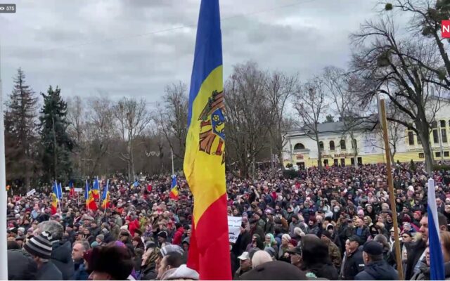 Proteste de amploare în Republica Moldova: au fost alerte cu bombă. Autoritățile reclamă implicarea Rusiei – LIVE VIDEO
