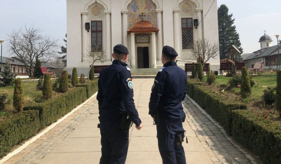 Un pasionat de pariuri, care se dădea orb şi cerea bani la Mănăstirea Cernica, s-a dat de gol în faţa jandarmilor