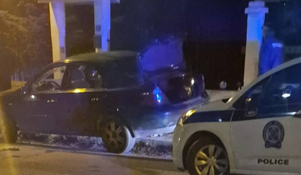 Un bărbat de 62 de ani s-a blocat cu gemenii săi de doi ani în maşină şi a dat drumul la o butelie de gaz, în Salonic