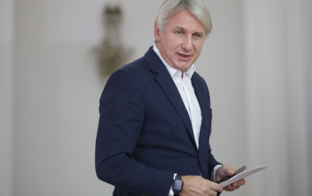 Fostul ministru de Finanțe, Eugen Orlando Teodorovici la BZI LIVE: „Statul român nu a plafonat preţul la energie, a subvenţionat mascat firmele din energie. Deci băieţii deştepţi au primit un ajutor extraordinar de important”