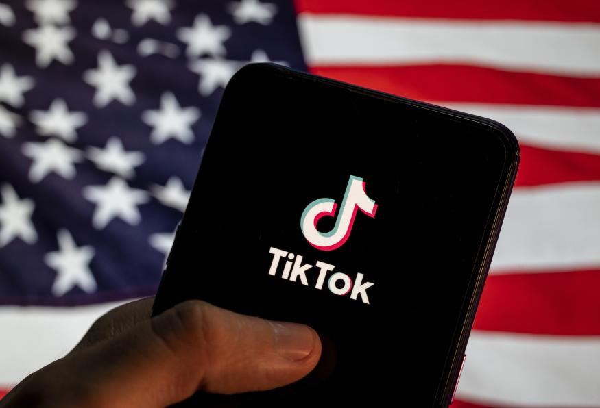 Administrația Biden a amenințat proprietarii chinezi ai TikTok: Ori vând aplicația, ori se vor confrunta cu interdicția americană