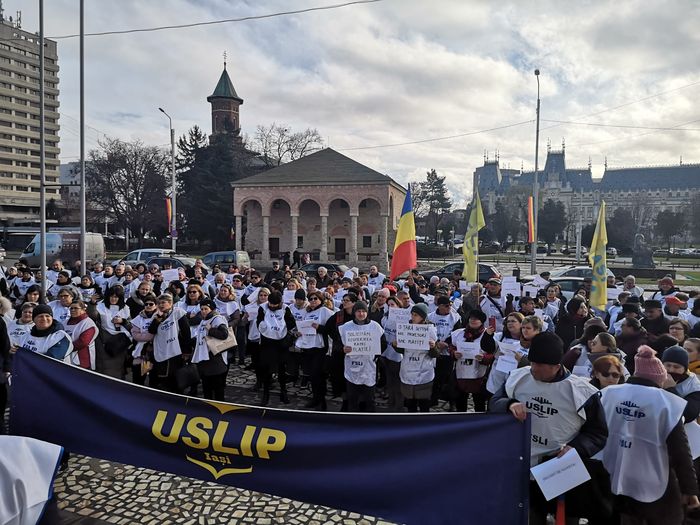 Sute de angajați din sistemul educațional ies în stradă, la Iași, mâine, 2 martie 2023. Nemulțumiri fără precedent