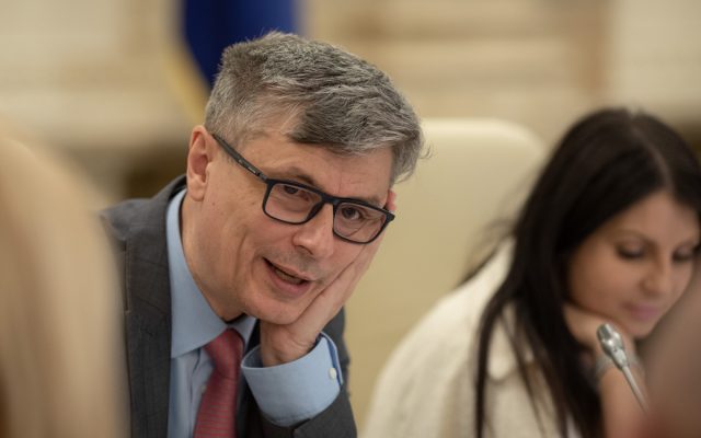Iată schema prin care Virgil Popescu și Ministerul Energiei au decontat 7 miliarde de lei către firmele de furnizare gaze și energie electrică! Plafonarea prețurilor a dus la pierderi extraordinare