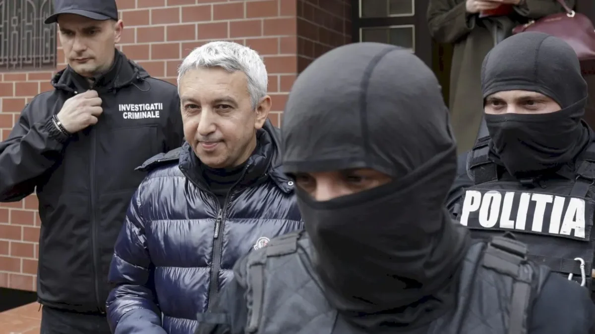 Explicația avocatului lui Dan Diaconescu despre fetele alături de care apare fostul patron OTV