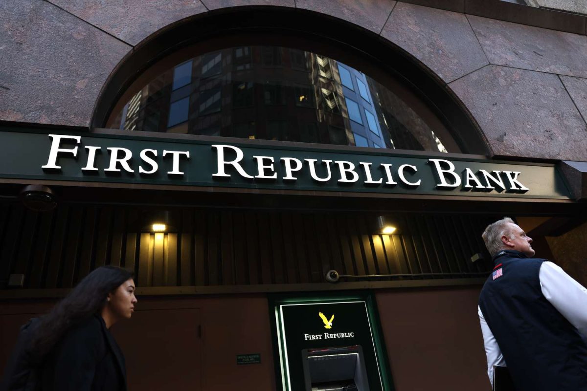 O mare bancă americană este în pragul falimentului. Acțiunile au scăzut cu 50%
