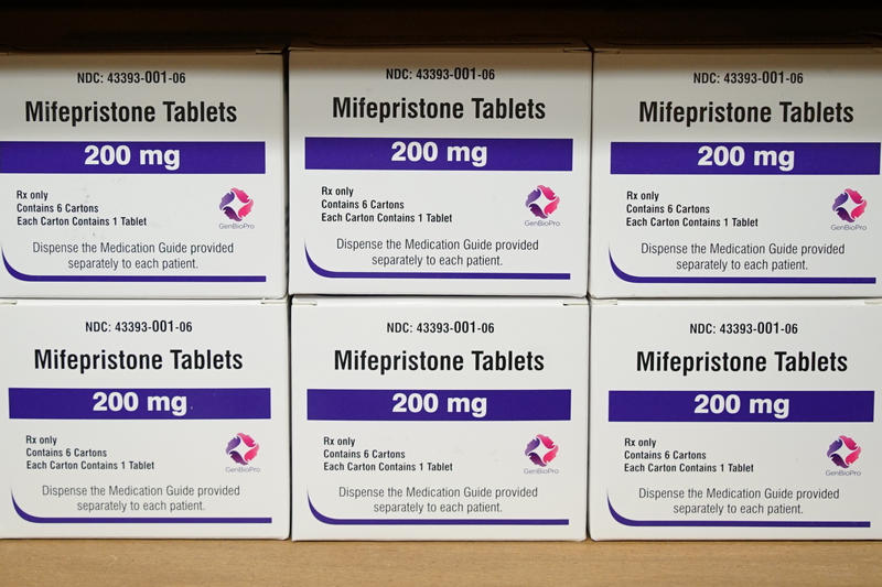 Avortul medicamentos devine legal într-o țară în care femeile au nevoie de acordul soțului pentru a întrerupe sarcina