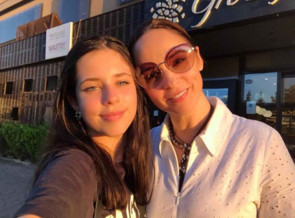 Violeta Bănică, o elevă silitoare implicată în activități de voluntariat. Adolescenta este pasionată și de actorie