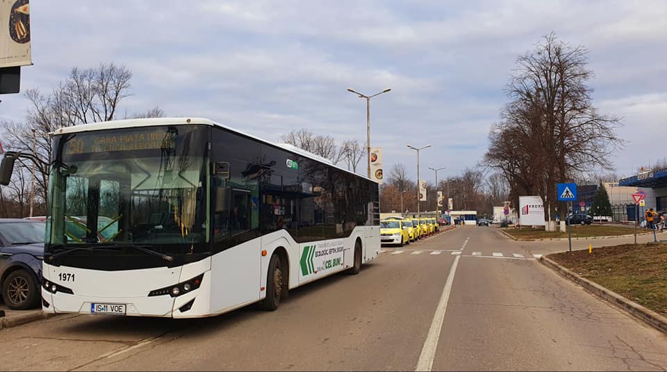 Programul autobuzului 50, ce asigură transportul public între Aeroportul Iași și municipiu