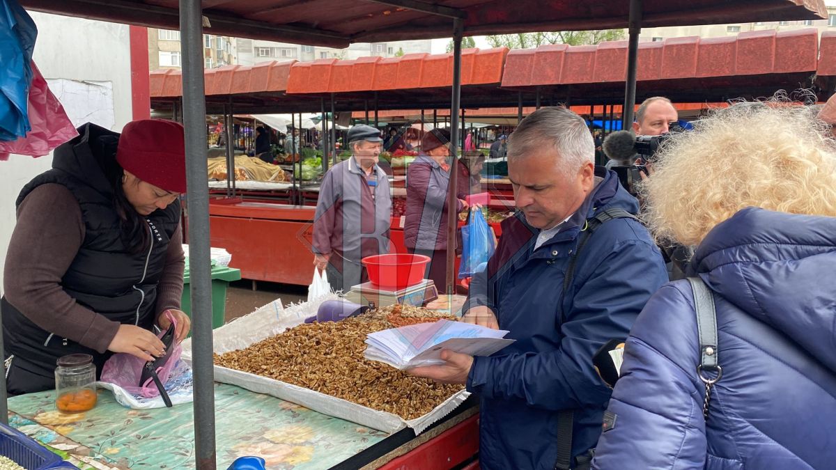 Ce nereguli au descoperit echipele CJPC și Direcției Agricole Iași în urma verificărilor din piețele ieșene – FOTO