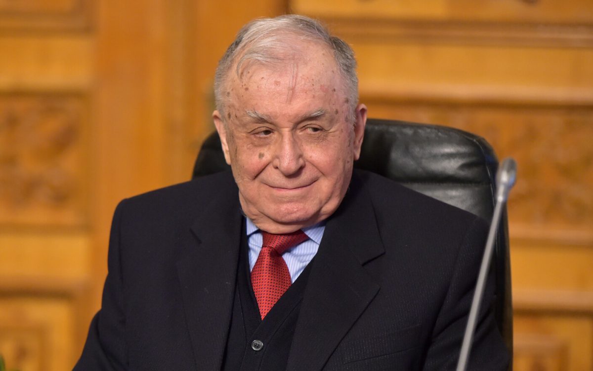 Retragerea titlului de luptător în Revoluție a lui Ion Iliescu. Primul termen al procesului, stabilit de Curtea de Apel București