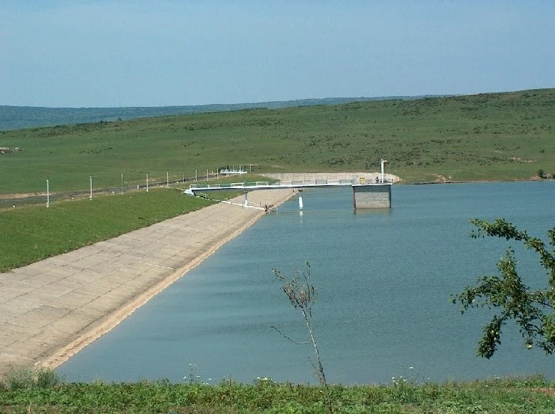 Pompierii ieşeni intervin pentru salvarea unei persoane din lacul Tungujei