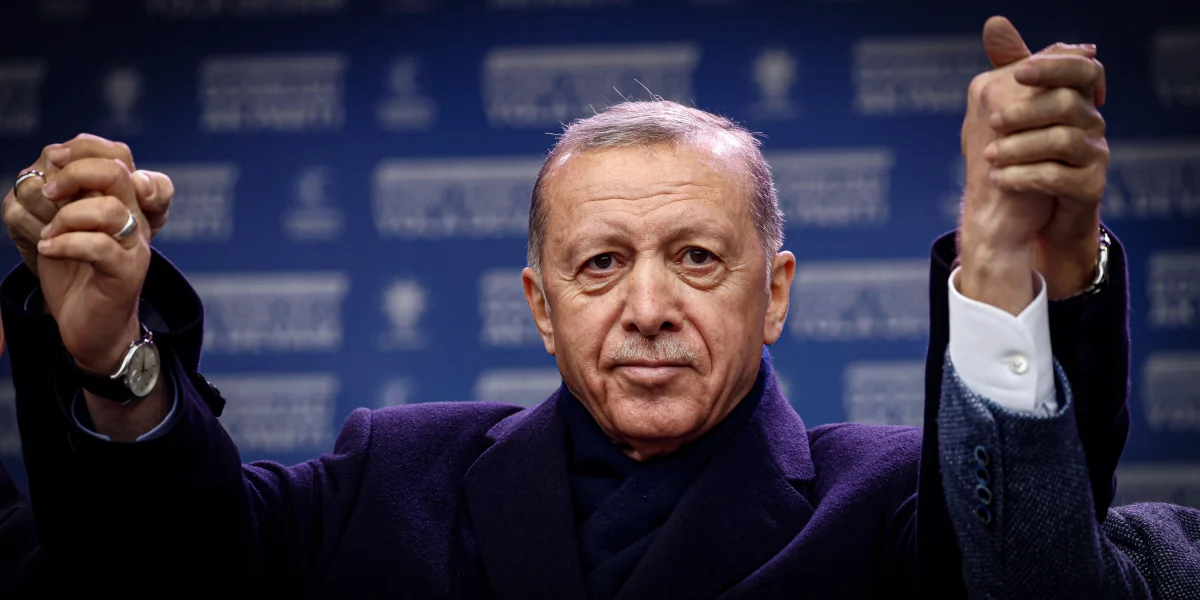 Erdogan spune că încă nu este pregătit să susţină aderarea Suediei la NATO şi salută „relaţia specială” pe care o are cu Vladimir Putin