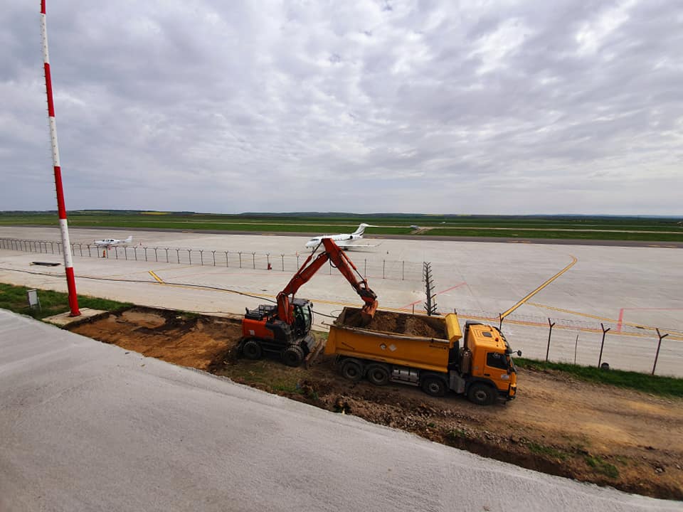 Continuă lucrările pe șantierul de la Aeroportul Internațional Iași