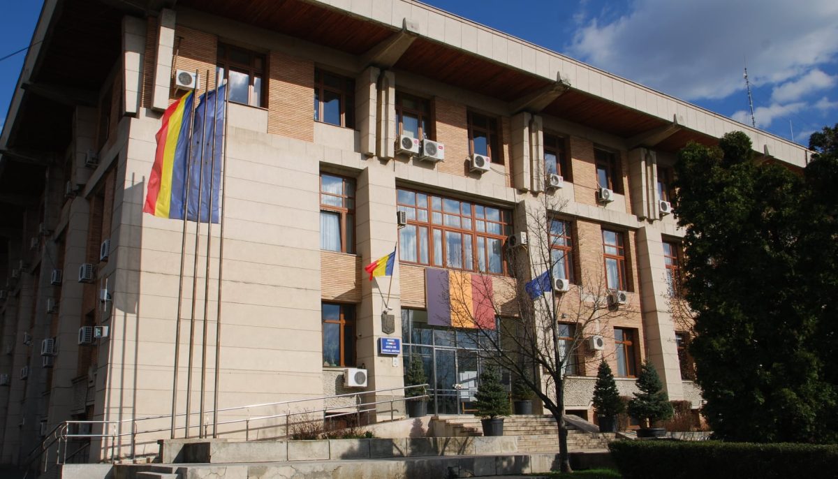 Se sistează depunerile de cereri de finanțare pentru construirea, modernizarea sau reabilitarea terenurilor de sport din județul Iași