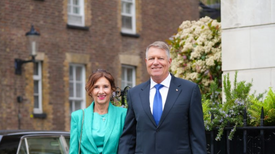 Vestimentația aleasă de Carmen și Klaus Iohannis pentru ceremonia încoronării regelui Charles al III-lea