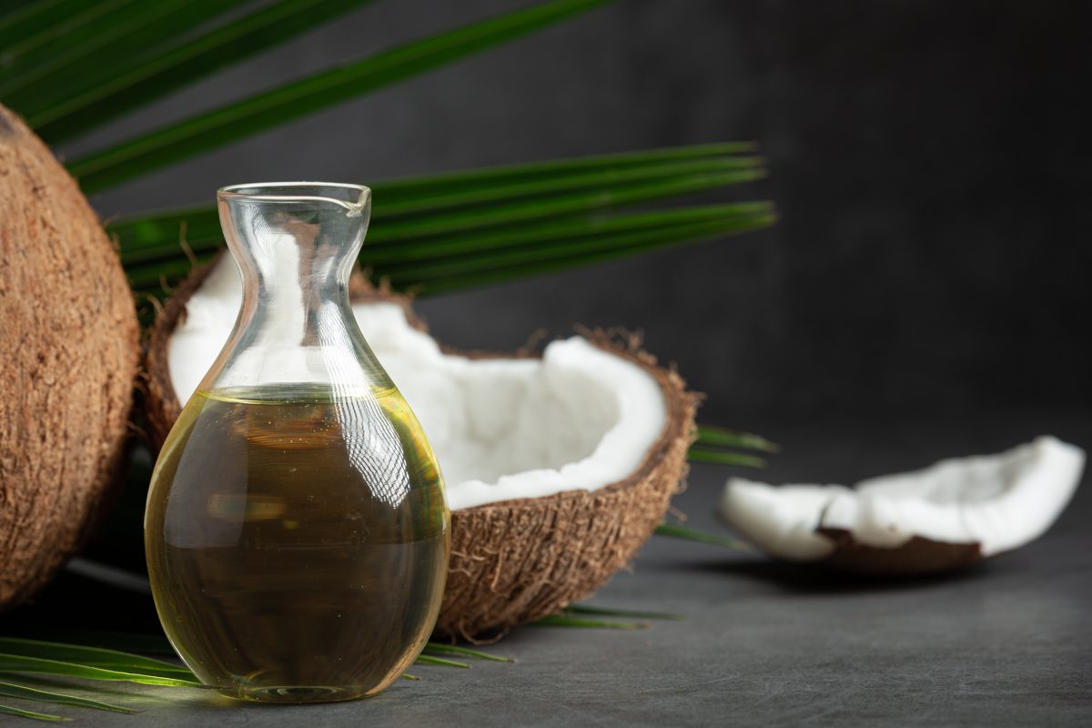 Cum folosești uleiul de cocos pentru gătit? Trucuri de care trebuie să ții cont