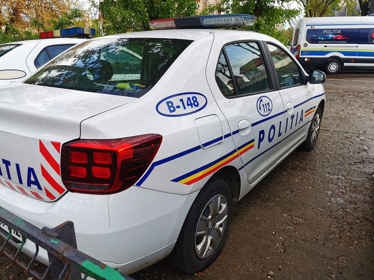 Doi polițiști din Bacău, condamnați la închisoare pentru luare și dare de mită. Contravaloarea șpăgilor se ridică la 6.000 lei