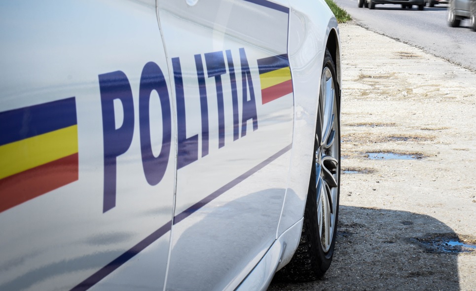 Un bărbat din Mehedinți a fost reținut după ce a furat podețul de la ieșirea din localitate