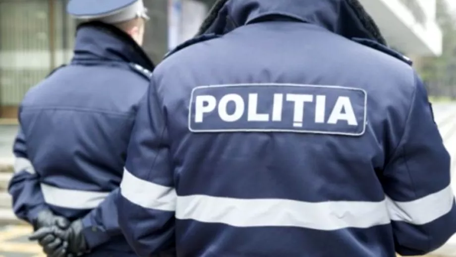 Un fost polițist din București a fost găsit mort în locuința sa. Bărbatul s-ar fi sinucis