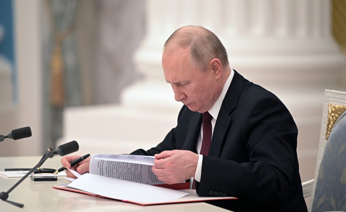 Președintele rus Vladimir Putin a semnat legea de denunțare a Tratatului cu privire la Forțele Armate Convenționale în Europa (FACE)
