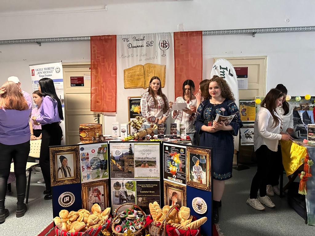 Târgul Regional al Firmelor de Exercițiu „Pași spre succes”