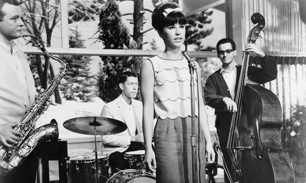 O câștigătoare a premiului Grammy, Astrud Gilberto, a murit la vârsta de 83 de ani – VIDEO