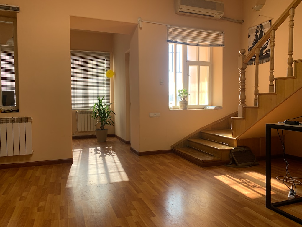 Parchet vinil de nuc –  moda rapidă pentru o pardoseală stilată