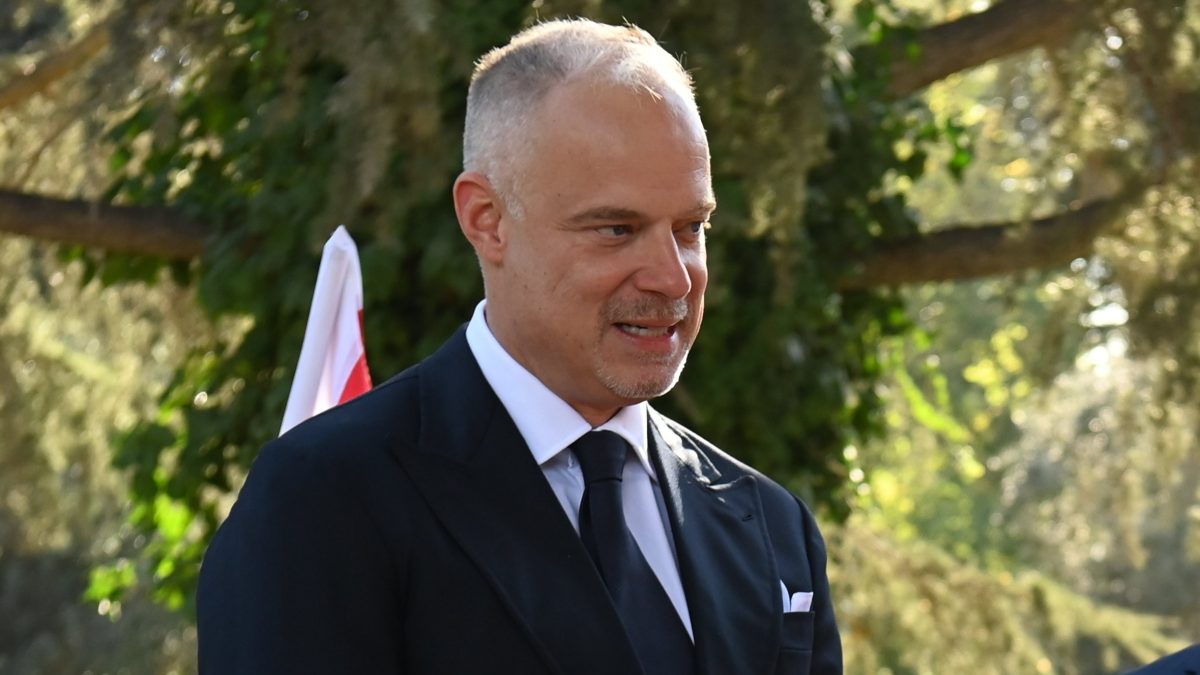Ministrul ungar al Apărării: Nici Ungaria, nici NATO nu se pot implica în războiul din Ucraina