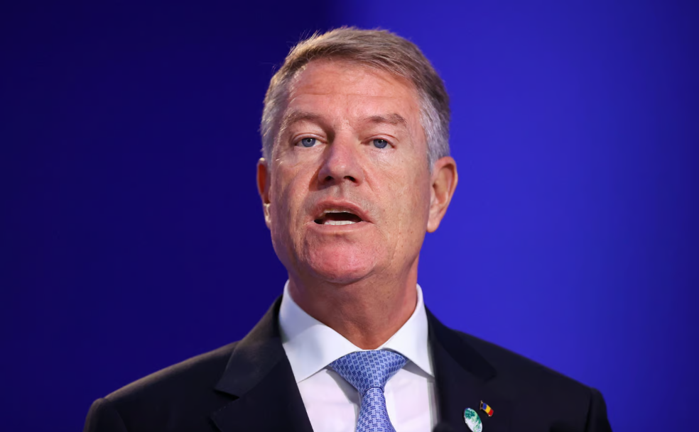 Klaus Iohannis a semnat! Orice act sexual cu un minor sub 16 ani este considerat viol, dacă diferența de vârstă dintre cele două persoane e mai mare de 5 ani