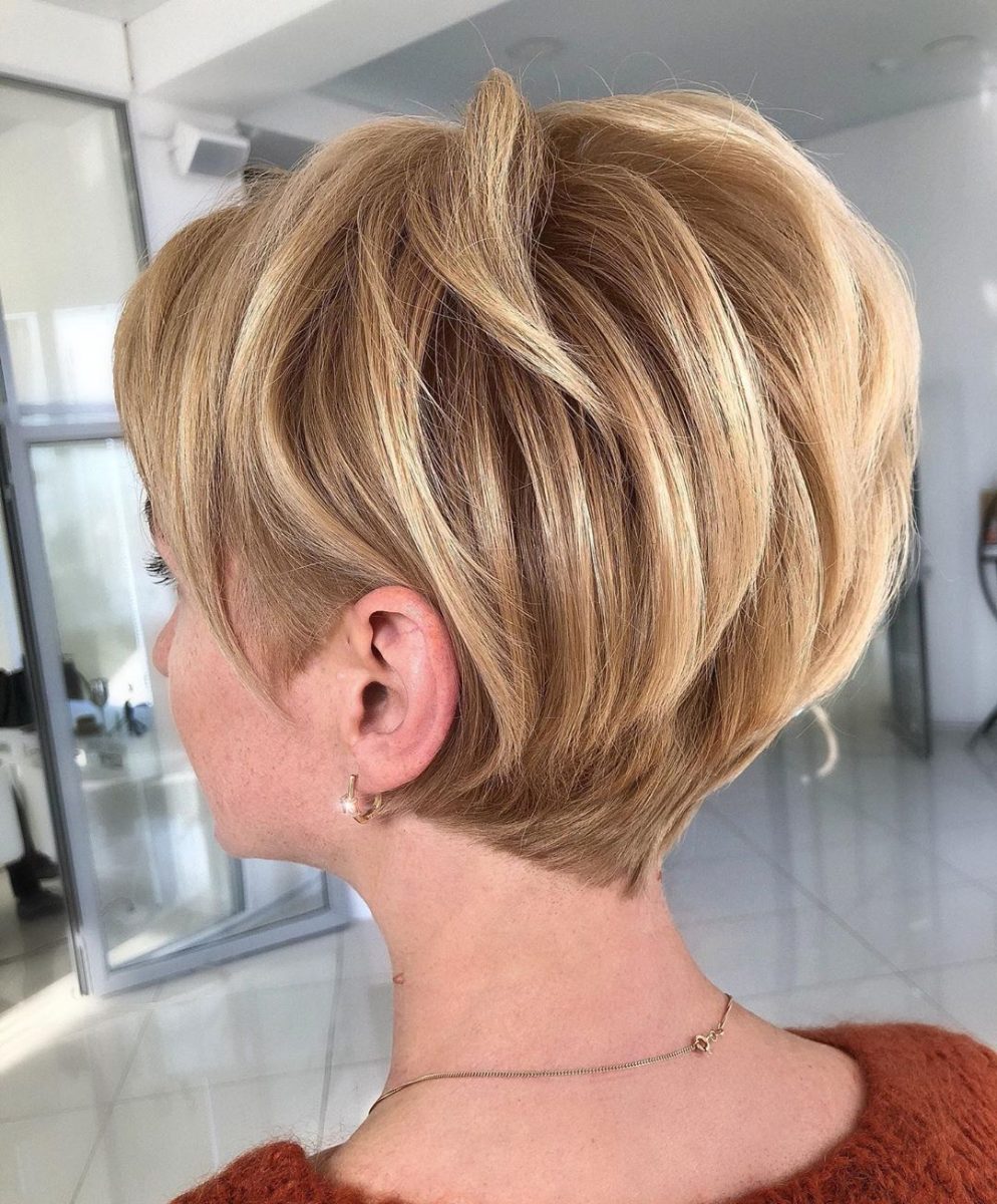 Poze – tunsoare bob scurt și filat. Alege un look modern, elegant și versatile